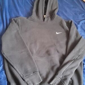 Black nike hoodie pullover